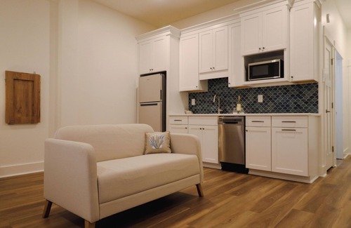 Kill Devil Hills Apartment | Baum Street BungalownNew Construction 1/2 Mile From the Beach + Hot Tub