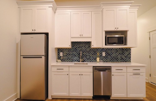 Kill Devil Hills Apartment | Baum Street BungalownNew Construction 1/2 Mile From the Beach + Hot Tub