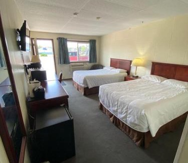 Algoma District Hotel | Bavarian Inn