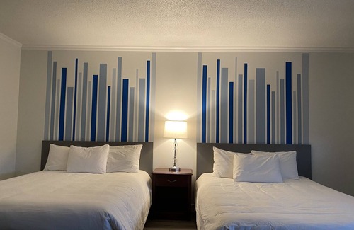 Algoma District Hotel | Bavarian Inn