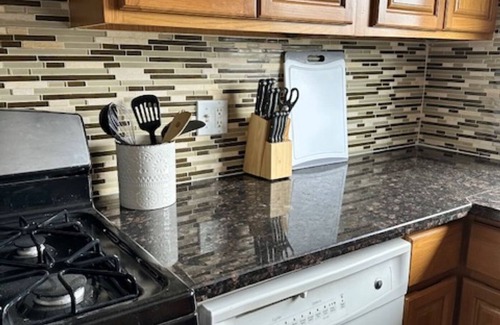 Hayward Condo | Bay Area Bliss: Cozy Family Condo in the Heart of Hayward Hills Close to CSUEB.