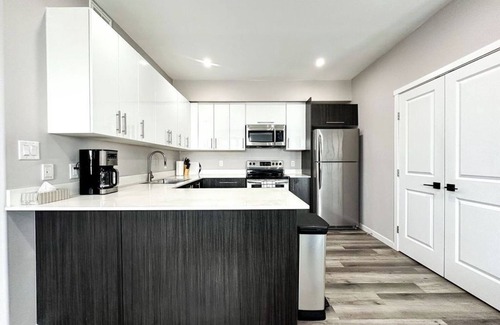 Thunder Bay Apartment | Bay Area Flats 201 - Coastal