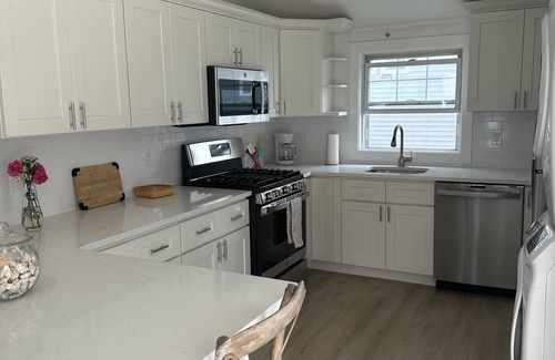 North End Condo | Bay Avenue Beauty!