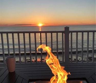 Hampton House | Bay Bliss - Private Beachfront Home with 180° Views & Hot Tub!