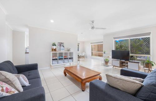 Pialba House | Bay Breeze - Easygoing Beachside Living for Families