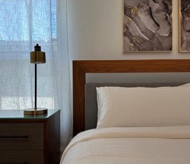 Lawndale House | Bay Breeze Hideaway