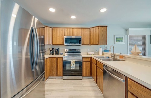 Captain's Cove House | Bay Breeze in Captain's Cove!