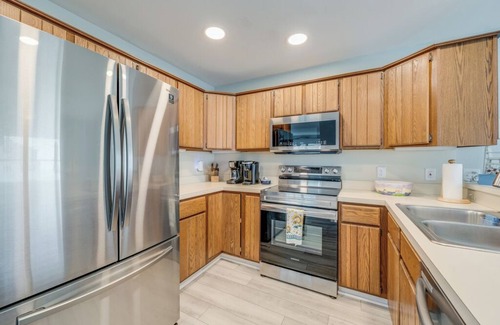 Captain's Cove House | Bay Breeze in Captain's Cove!