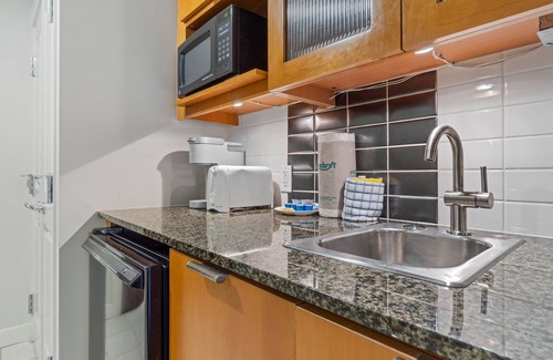 Baytowne Wharf Condo | "Bay-Cation" Sandestin #4207 Studio Sleeps 4