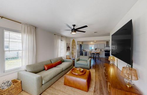 Bay City House | Bay City Bungalow