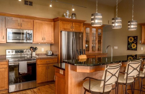 Sturgeon Bay House | Bay Cliff Cottage Retreat | A Southern Door County Retreat