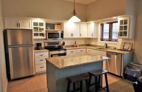 Nisswa Apartment | Bay Colony Unit 772 - Upper Level