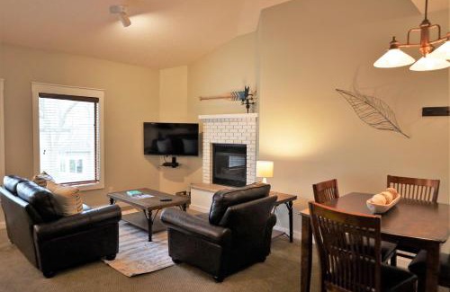 Nisswa Apartment | Bay Colony Unit 772 - Upper Level