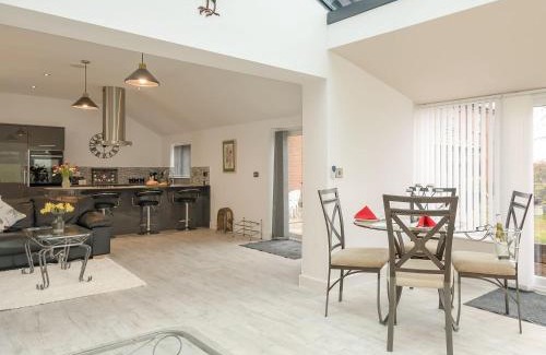 Boughton House | Bay Cottage