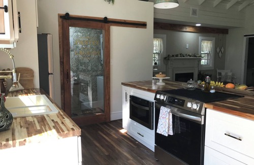 Mathews Cottage | Bay Dream Believer Cottage on Beautiful East River Waterfront