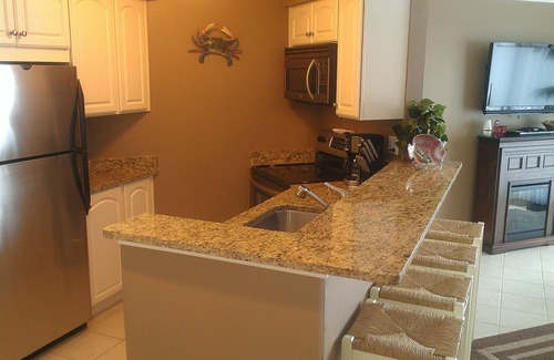 Midtown Ocean City Condo | Bay Front Condo w/Pool One Block from the Beach!