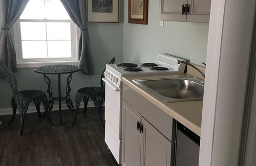 Town Bank Cottage | Bay Front Cottage in Historic Townbank