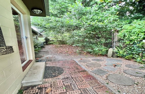 Bay VIew Addition House | Bay Front Home W/Private Bch in Historic Neighborhood. Family/Dog Friendly