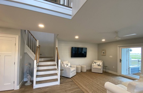 Heron Harbour Isle House | Bay Front Retreat, Sleeps 10, Boat Slip, Close to Everything - 3 BR/2.5 BATH