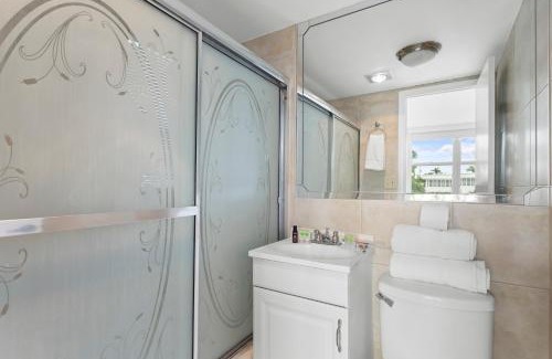 Bay Harbor Islands Apartment | Bay Harbor Sunset Apt 2C
