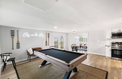 Point Lookout House | Bay Hideaway Peaceful Vibes & Semi-Private Beach at "Bliss on the Bay"
