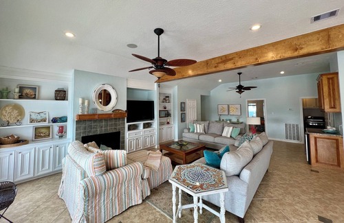 Isla Del Sol House | Bay House with Private Pool, Fishing, Kayaking & Sun Fun. Quiet neighborhood.