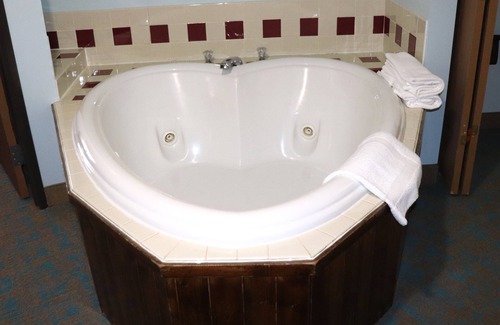 Tawas City Hotel | Bay Inn