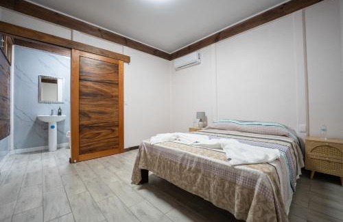 Cuajiniquil Hotel | Bay Lodge