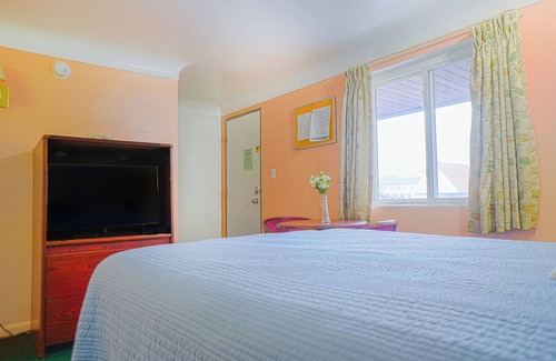 Bay City Hotel | Bay Motel By OYO Bay City