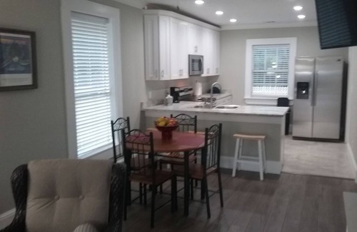 Bay St Louis Cottage | Bay Old Town Cottage-Southern charm & location.