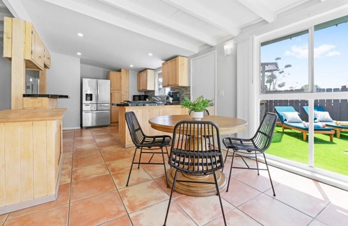 Bay Park Apartment | Bay Park 5BR Retreat | Pool + Hot Tub