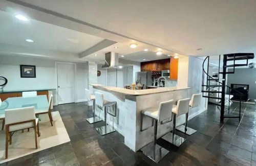 Annapolis House | Bay Poolhouse