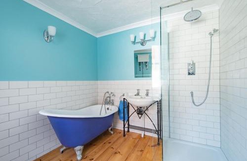 Deal House | Bay Reach