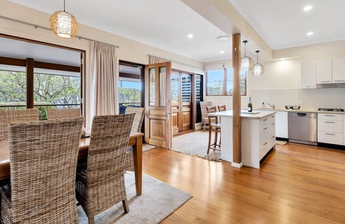 Woy Woy Bay House | Bay Retreat, a hidden gem!