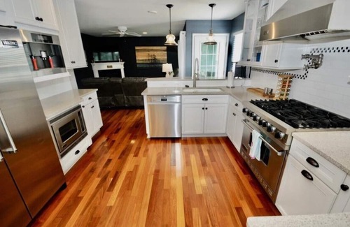 A-Zone House | Bay side house just three blocks to the Beach