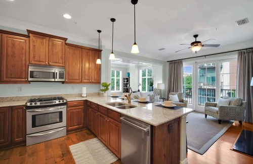 Historic District - North Apartment | Bay Street Bliss: Downtown Sav