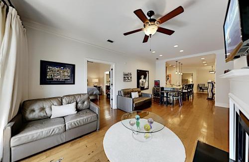 Historic District - North Apartment | Bay Street Loft at Ellis Square