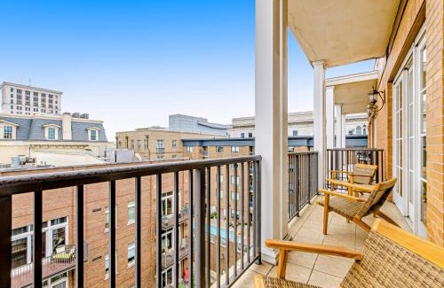Historic District - North Apartment | Bay Street Loft at Ellis Square