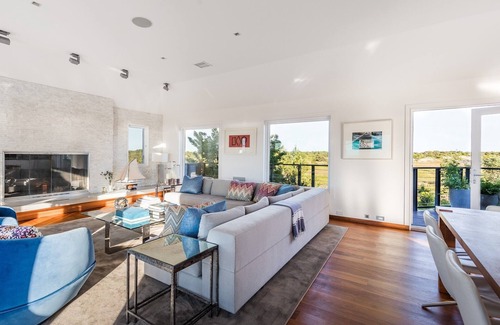 Napeague House | Bay Sunset Tranquility