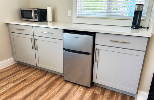 Traverse City Apartment | Bay Town Suite -Hospitality By the Bay