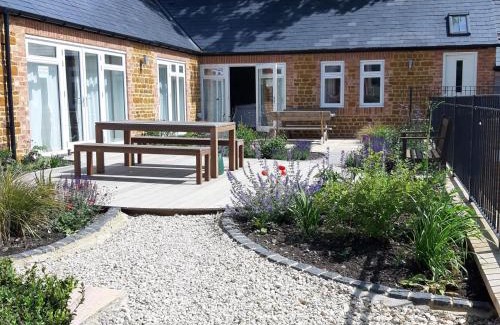 Farthingstone House | Bay Tree Cottage Accommodation