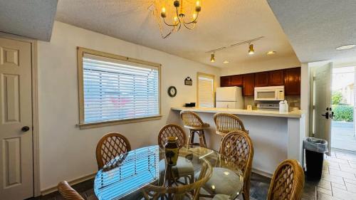 Little River Apartment | Bay Tree cozy 2BR condo on the ground floor