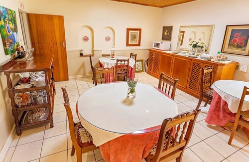 Baileys Muckleneuk House | Bay Tree Guest House