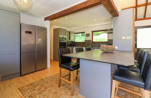 Watermouth Cottage | BAY TREE LODGE 35, pet friendly, with hot tub in Berrynarbor