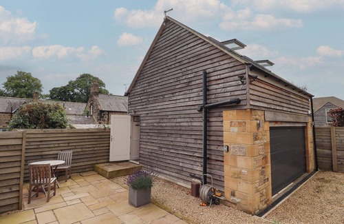 Lesbury Cottage | BAY TREE STUDIO, romantic, with a garden in Alnmouth