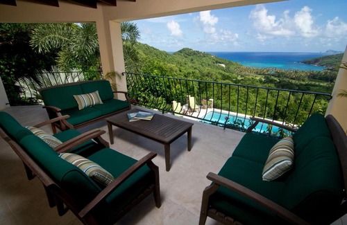 Spring Estate Villa | Bay Tree Villa