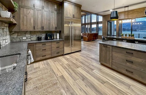 Donnelly Apartment | Bay View Base .