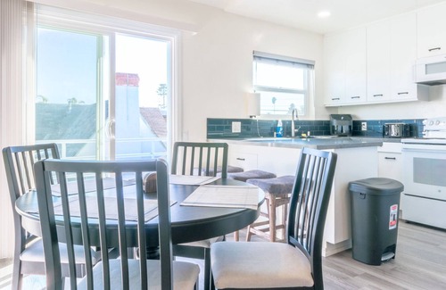 Crown Point House | Bay View Condo 1/2 block to Beach Park-Spa and Private Patio-Dog Friendly