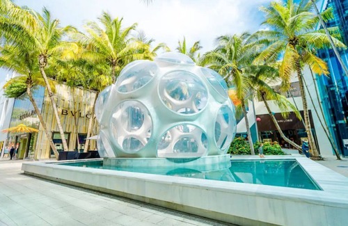 Northeast Miami Condo | Bay view design district condo with pool, gym, parking
