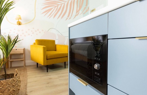 South Cliff Apartment | Bay View Double Cabana